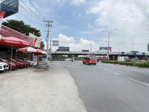 nhà ql13 - ngay ngã tư cầu vượt bình phước - 105m2 - 3.95tỷ