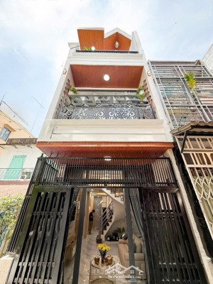 7,6 tỷ full nội thất 3 tầng sân thượng hẻm xh đỗ cửa