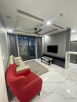 chỉ 666 tr. căn 2pn, 2wc. hổ trợ trả góp . gần chợ bình chánh. sổ hồng riêng. lh oanh