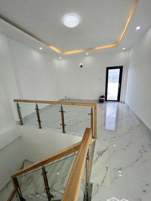 bán nhà phố sân vườn 190m² không gian xanh lý tưởng giá chỉ 2,65 tỷ