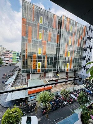 mặt tiền kinh doanh sầm uất ngay chợ an đông nhà 4 tầng mới đẹp + thang máy