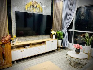 cần sang nhượng gấp căn hộ 3pn + 2wc có ban công khu ruby, full nt, giá 5.5 tỷ (đã có sổ hồng)