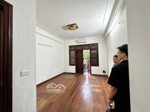 cho thuê nr 80m2, 28 triệu, 7pn, 6wc ở phố trung kính, cầu giấy, hà nội