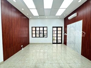 cho thuê mặt bằng cityland park hills 100m2, giá 16tr/th có hầm để xe