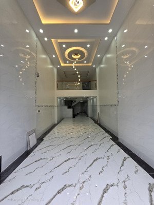 cho thuê nguyên căn nhà 4x20m 4 tầng 5pn mặt tiền đường chợ lớn p11 q6