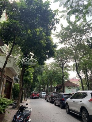 phân lô kinh doanh vip 90 ngụy như kon tum - thanh xuân, diện tích 60m2 x 5t, mt 5m. lh: 