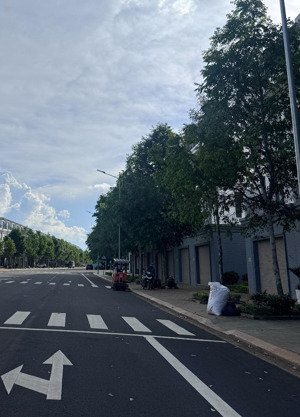 hàng độc nhà 4 tầng mặt tiền tôn đức thắng dự án ecocity 9,9 tỷ