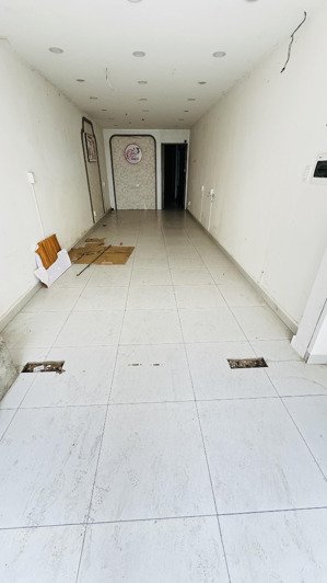 cho thuê nhà 3 lầu mặt tiền tôn đản quận 4