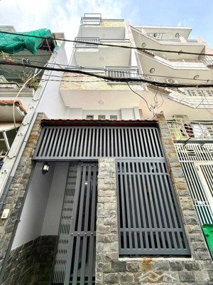 nhà mới có 3máy lạnh 36m2 3lầu st 3pn 3wc hxh quang trung p10