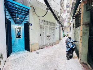 siêu phẩm cầu giây -nhà 6 tầng mới tinh-nội thất sang xịn-ngõ thông thoáng -giá nhỉnh 9 tỷ