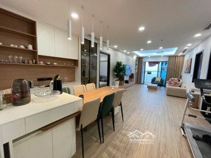 cho thuê căn hộ chung cư sông hồng park view 165 thái hà, đống đa. 160m2 3n 23tr/tháng. 