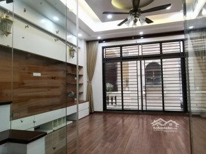 cho thuê nhà riêng tại thái hà, 19 triệu, 30m2, 3pn + 4wc, view đẹp, uy tín