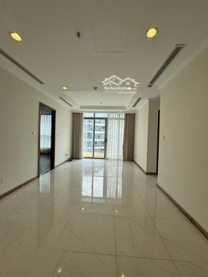 cho thuê 2pn vinhomes central park, nội thất cơ bản, nhà rộng, view landmark 81 thoáng đẹp