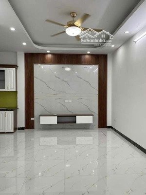 bán nhà trương định mới tinh - 45m2 - thang máy - 5 tầng - 8.9 tỷ