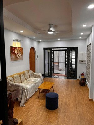 bán nhà đang cho thuê cao 10tr/tháng ngay đường 22/12, phường thuận giao. cách aeon chỉ 10p đi xe.