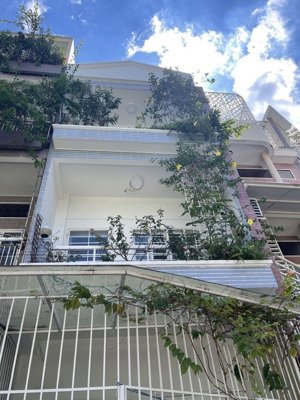 nhà sổ riêng , 4 tầng, hẻm xe tải, trung tâm bình thạnh gần 60m2