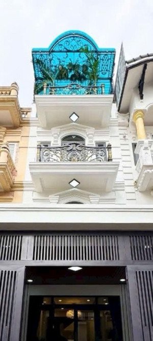 nhà đẹp 5 tầng hẻm xh 4m giá 9,8 tỷ dt: 63m2 gồm 4pn, lớn. 4wc. tại lý phục man, bình thuận, q7