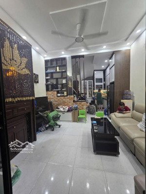 bán nhà xuân phương 32m x 5t cách 1 nhà ra đường ô tô tránh sổ đỏ chính chủ giá đầu tưlh 