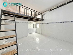 phòng có gác không giới hạn người ở và xe