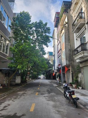 cần bán 165m2 đất, mt 7,5m, phố giang biên long biên hà nội, đường ôtô thông, tiện ích bạt ngàn