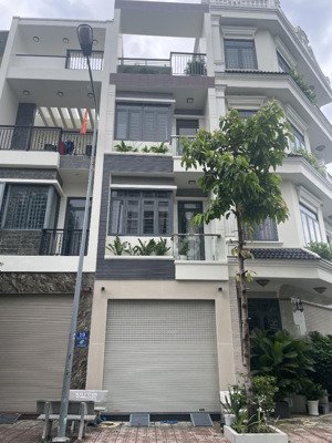 bán nhà 4 tầng, căn áp góc phú hồng thịnh vi