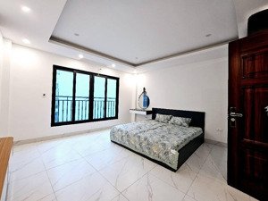 tây mỗ từ liêm 40m2 thang máy lô góc full nội thất giá 6.7 tỷ .