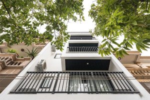 7 tầng thang máy phố hào nam : 50m2 - mặt tiền 4m - mặt ngõ oto tránh - nhà mới đẹp ở luôn.