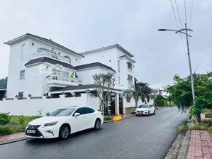 chuyên dự án ven sông tắc-nên e đang có rất nhiều lô tốt cho nhà đầu tư có lợi nhuận cao.