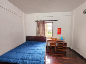 chính chủ cần bán nhà phố đàm quang trung long biên dt 78m2, mặt tiền 5,8m. giao thông thuận tiện