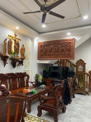 nhà mt ngay chợ tân hương 5,1x22m nở hậu 8m ( dtcn 122m2 ) nhà 3 lầu , có thang máy