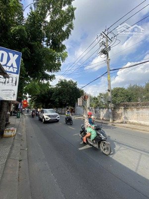 nhà c4mặt tiền kinh doanh đ.tân sơn p12.gvdt 80m2 (4x20m)giá chỉ 11.3 tỷ