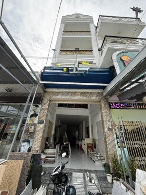 nhà 1 lửng 3 lầu mặt tiền hà huy giáp kinh doanh sầm uất.dt. 4m x 23m - 90m2 - giá tốt -gần gv