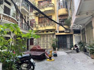 hoa hậu đống đa - lô góc 40m2 - 3 tầng - ngõ nông, gần phố - ô tô đỗ cửa - tài chính 13 tỷ