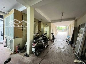 bán nhà mp an dương vương tây hồ dt 443/550m x 7t x mt 12m giá 100 tỷ có thương lượng