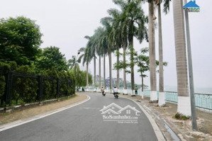 trung tâm tây hồ - ngõ nông -sát phố- gần ô tô- mới đẹp ở ngay- võng thị