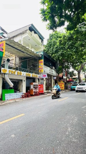 cực hiếm nhà mặt phố nguyễn đình hoàn 203m 6 tầng 85 tỷ , cầu giấy ô tô kinh doanh.