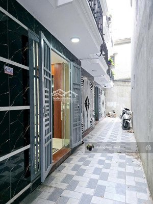 bán nhà thạch bàn - long biên 5 tầng gần chợ đồng dinh, garden city, chỉ 5.45 tỷ. lh 