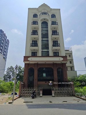 110 tỷ còn 93 tỷ, bán gấp mặt tiền võ văn ngân. dt: 650m2 (13x50m), vus thuê 450tr/th. 2 mặt tiền