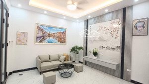 nhà phố giang biên, mt 6.5m, 5 tầng, 5.95 tỷ, ô tô đỗ cổng - trung tâm phường giang biên