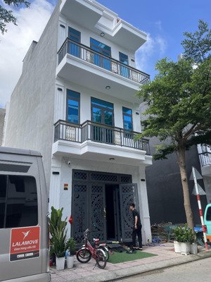 bán nhà 1t2l cạnh kcn visip 1, thuận an, bình dương