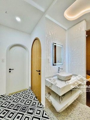 chủ nhà cần bán căn 60m2 giá 3ỷ950 triệu đường nguyễn xí quận bình thạnh. sổ hồng chính chủ