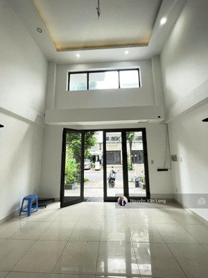 shophouse hoàn thiện nội thất nhà trống sẵn vào sử dụng cho thuê 30 triệu, duy nhất 1 căn giá tốt