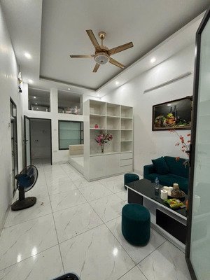 bán tập thể tại trần hưng đạo, hai bà trưng, 2 phòng ngủ, sổ đỏ, giá 3 tỷ