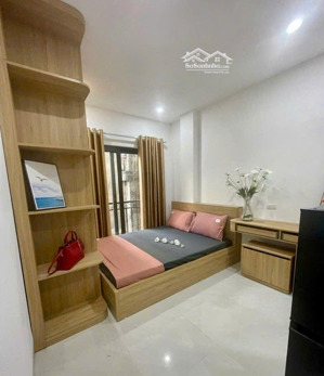 bóc tem ccmn 25m2 full đồ xịn sò. tủ lạnh, máy giặt riêng, ban công thoáng tại khương thượng