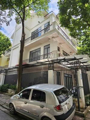 cho thuê nhà kđt mễ trì thượng, dt120m, 4 tầng, căn góc mt10m, thông sàn, thang máy, 60tr/tháng