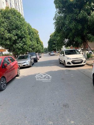 cần bán liền kề thanh hà mặt đường 17m trung tâm khu b, giá chỉ 12.5 tỷ. lh: 