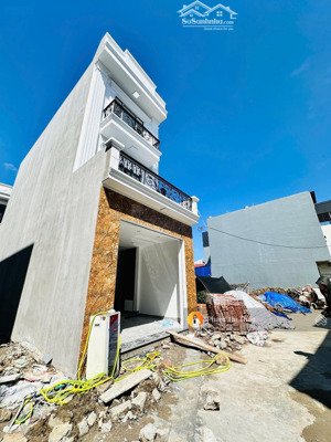 bán nhà 3 tầng độc lập, sân cổng, cọc bê tông cực kì chắc chắn tại quỳnh hoàng, nam sơn , an dương