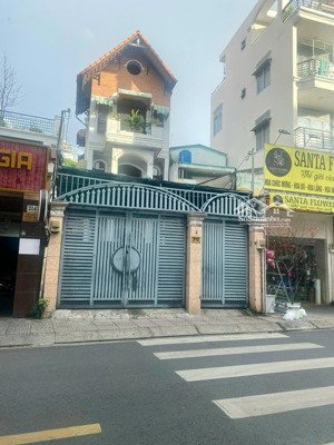 mặt tiền nguyễn văn đậu ngang 5,5m chỉ 164 tr / m2 , nhà 4 tầng