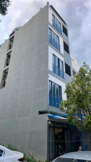 Chính chủ bán toà căn hộ 2MT, 5 tầng, vừa ở riêng biệt, vừa khai thác dòng tiền 60tr/tháng. Lh:0944900055