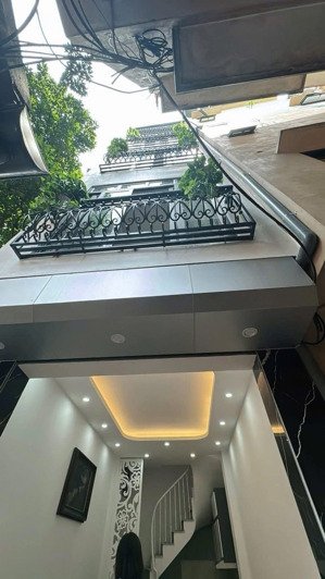 7.5 tỷ bán nhà 5 tầng tây hồ lộng gió - cách phố 10m - cách hồ tây 100m - chính chủ